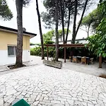 Intera Casa, 100 M Dal Mare, Grande Giardino