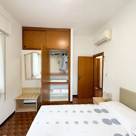 Intera Casa, 100 M Dal Mare, Grande Giardino Villa Lido di Jesolo