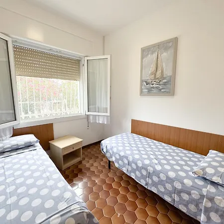 Intera Casa, 100 M Dal Mare, Grande Giardino * Lido di Jesolo