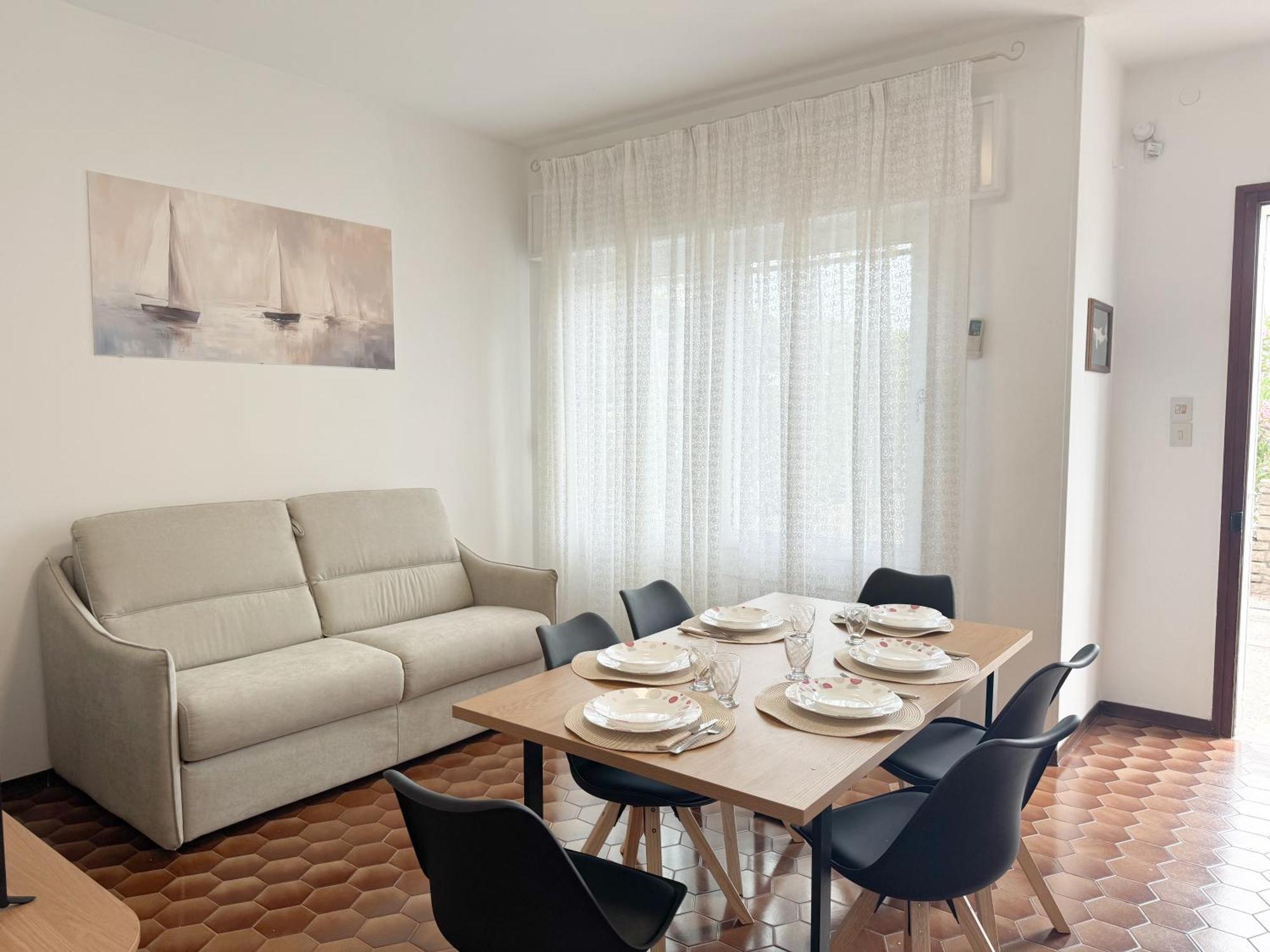 Intera Casa, 100 M Dal Mare, Grande Giardino Villa