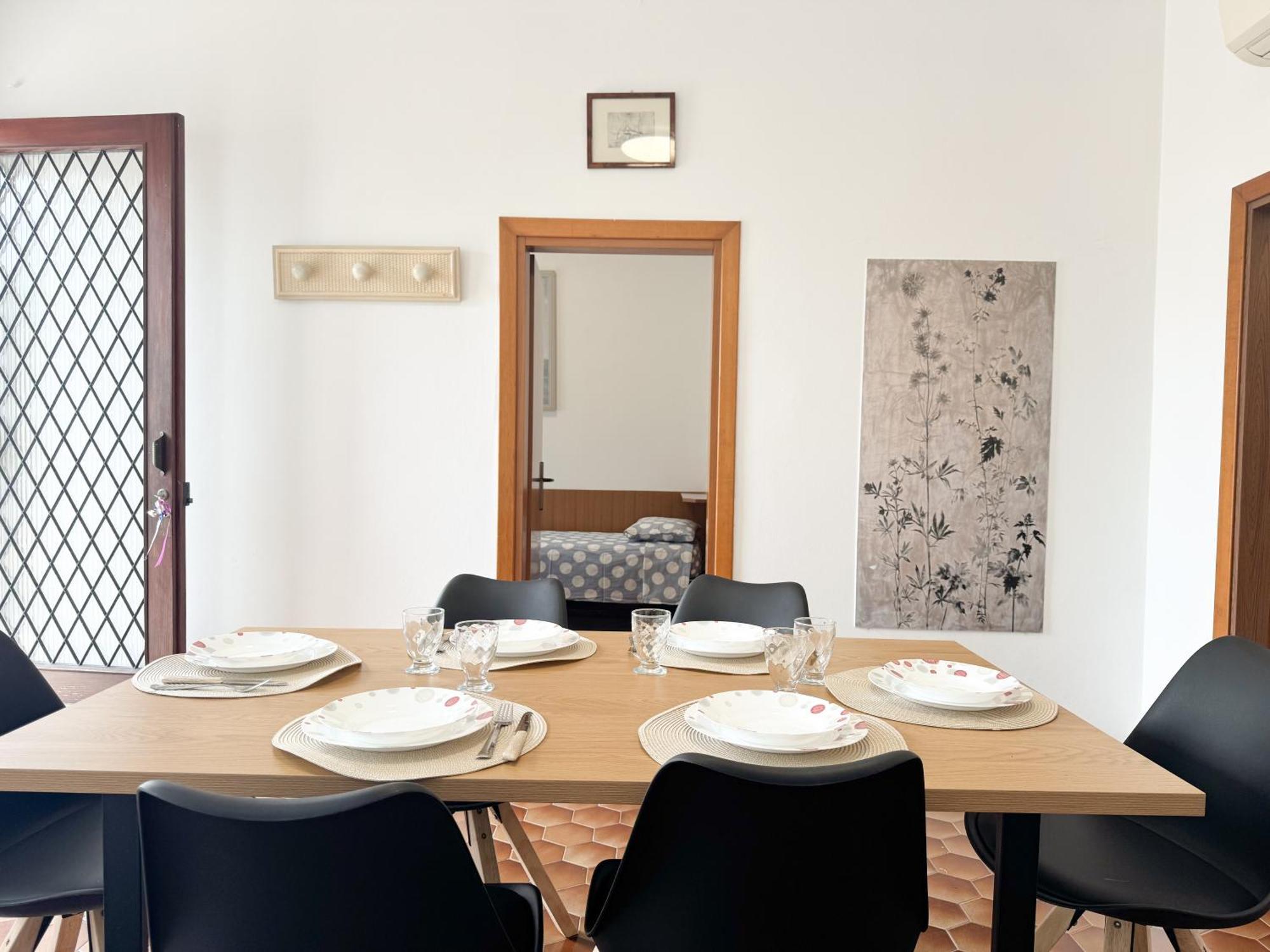 Intera Casa, 100 M Dal Mare, Grande Giardino Villa *