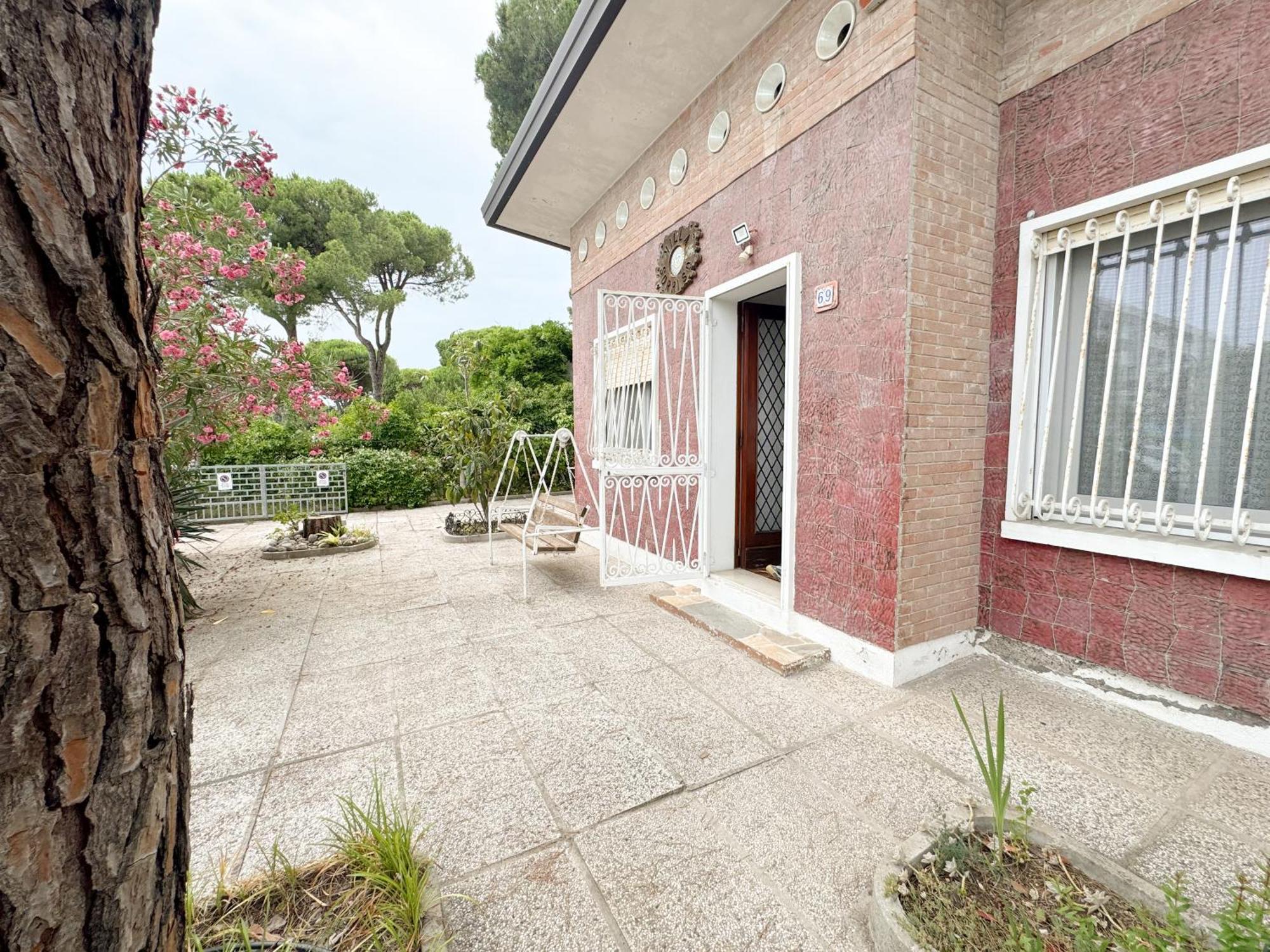 Villa Intera Casa, 100 M Dal Mare, Grande Giardino *
